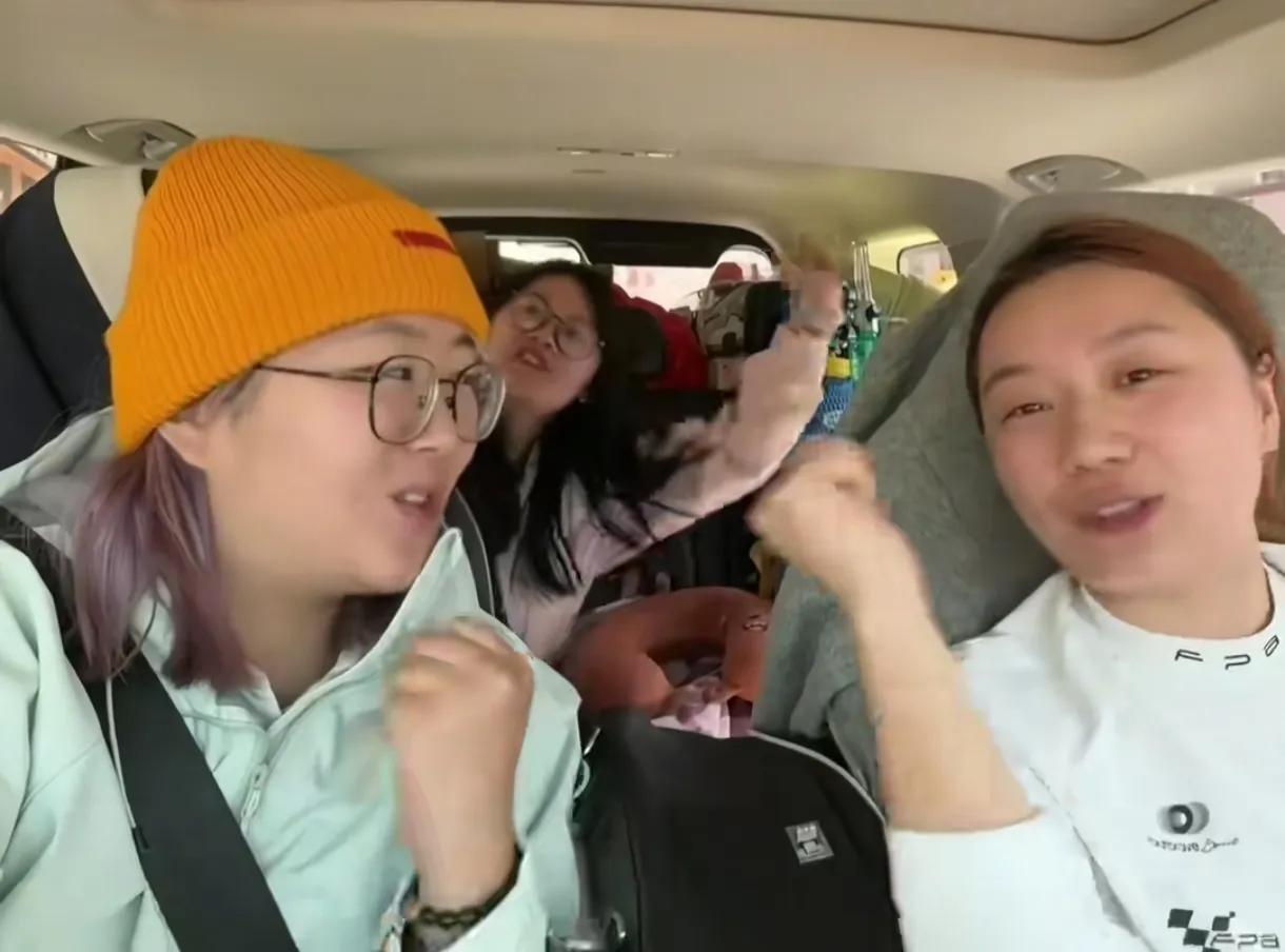 撞车撞出了感人的后续，撞出了扎心的泪水!
     一场再平常不过的交通剐蹭，没