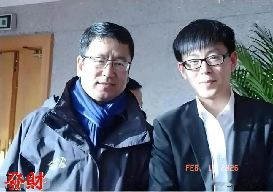 白岩松的独生子白清扬，高三因成绩优秀，被保送到英国伦敦国王学院。未曾想，他竟选择