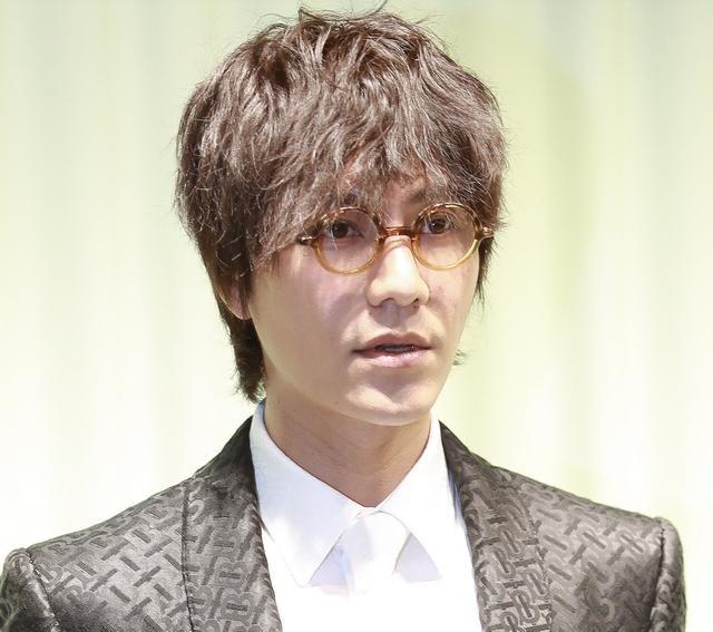 陈坤儿子的亲妈这事儿，答案其实早就有了，就是咱们自己没看。

2011年陈坤出书