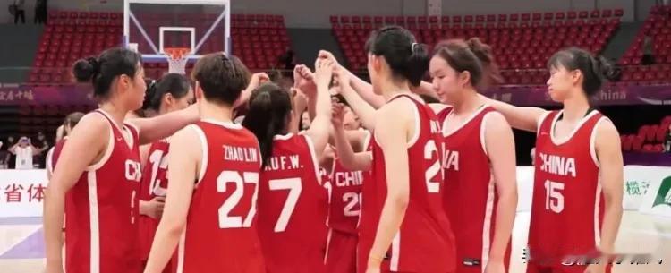 张子宇后遗症来了！
张子宇抽调到女篮国家队后，
直接把女篮青年队整得不会打球了。