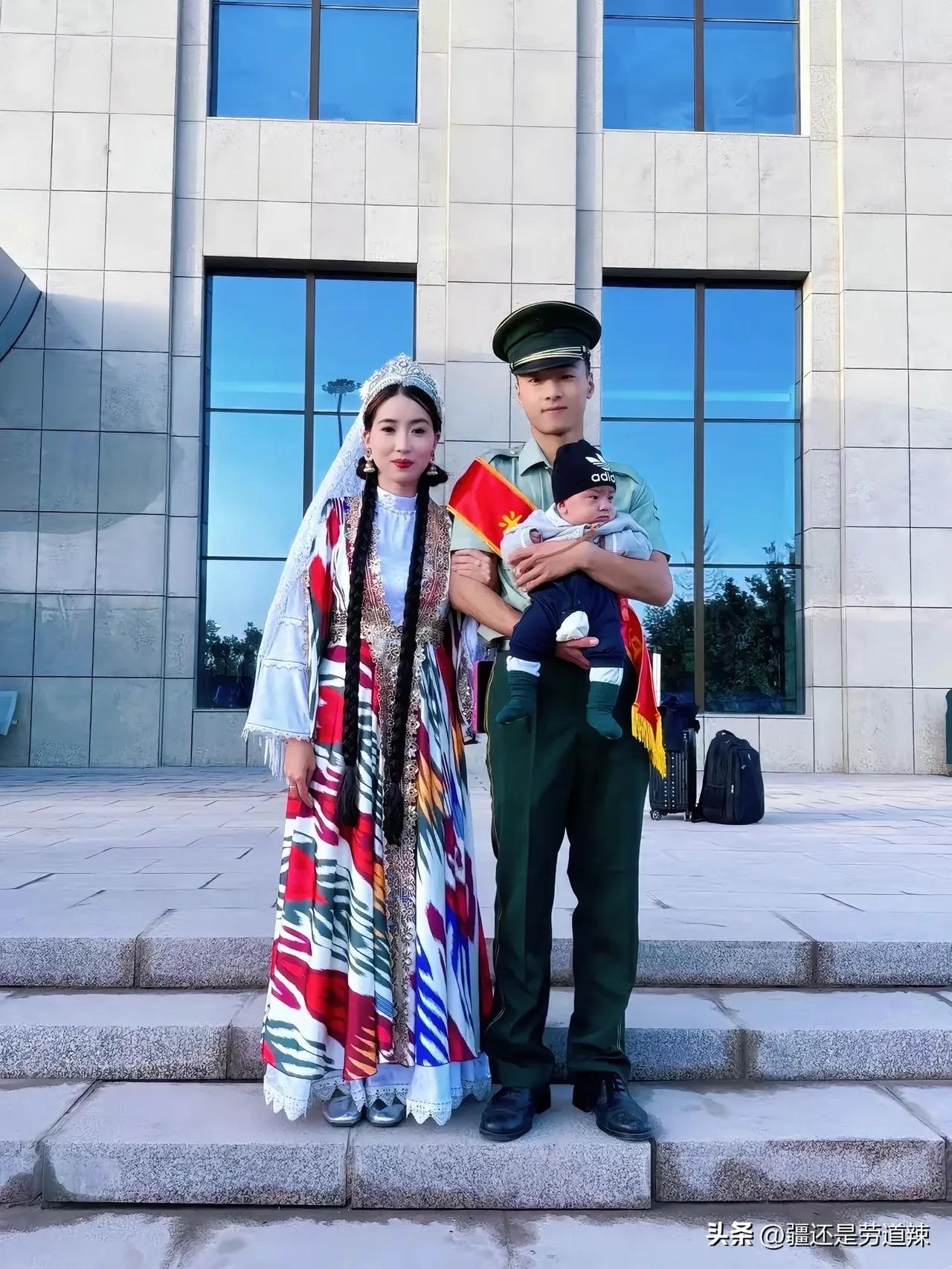 这是维吾尔族姑娘和汉族小伙的家庭，这是他们爱情的结晶。
       中华民族是