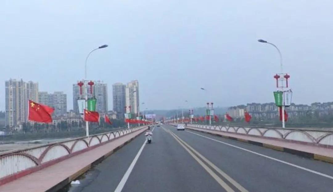 洪雅县是四川盆地西南部的一座城市，是四川省眉山市管辖下的一座县城。洪雅县是一座盛