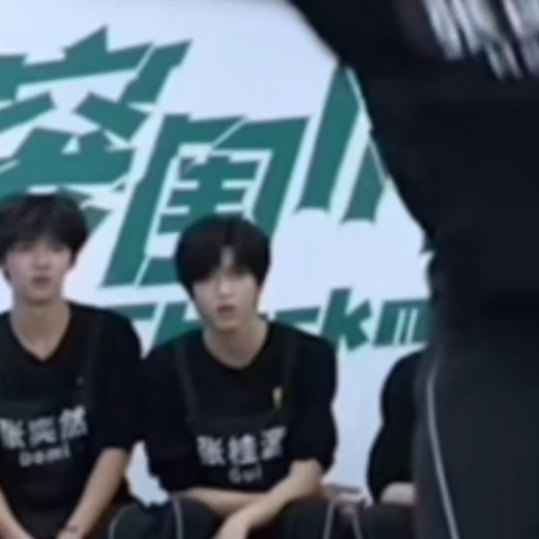 嘴角上扬两个像素点意识到这是拍摄迅速下压