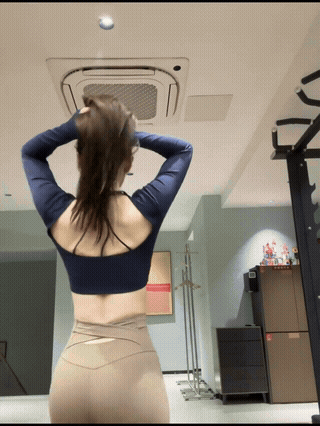 她腰椎这样不疼么？