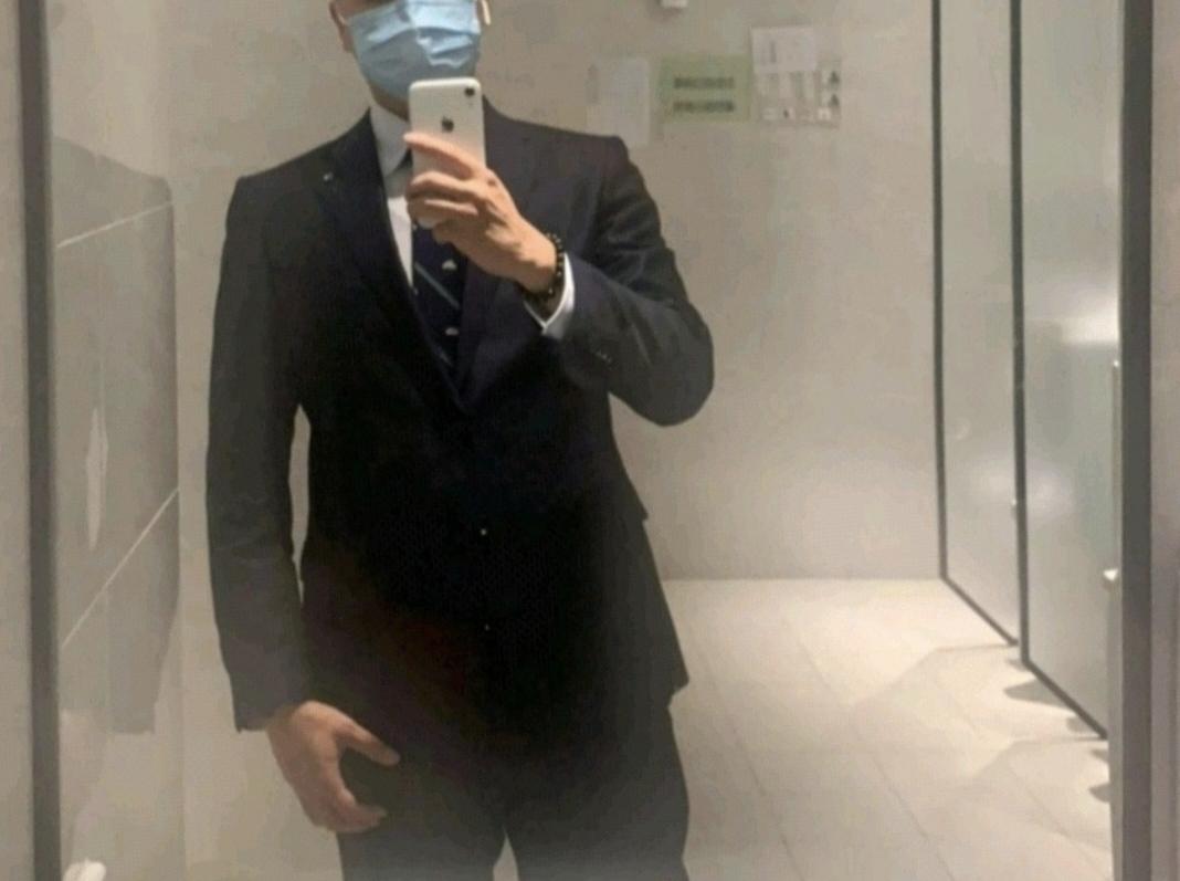 不要在别人的眼里找快乐，更不要在别人的嘴里找尊严，生活不仅需要勇气，更需要霸气，