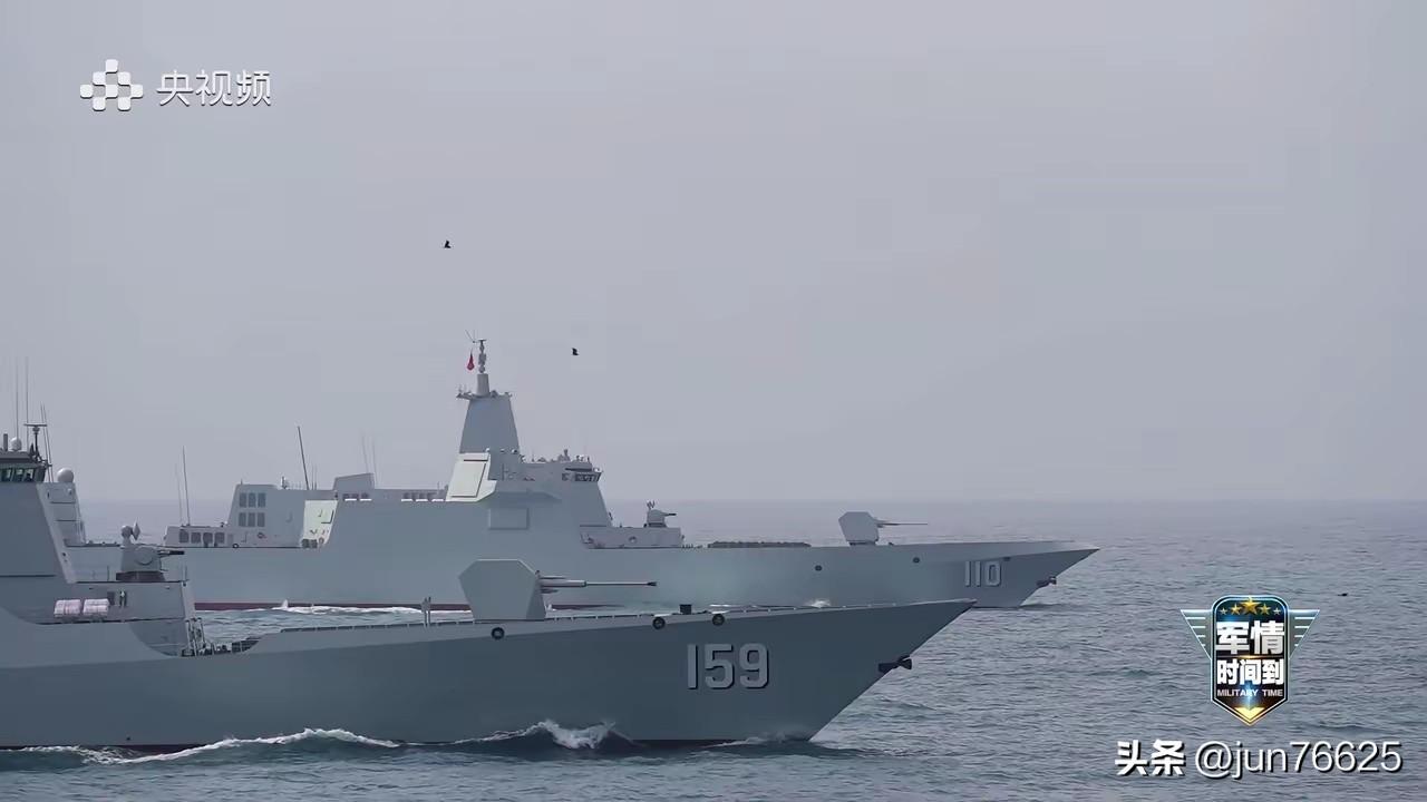 铜川舰、日喀则舰入役，052D总数已达35艘！
近日，177号铜川舰、159号日
