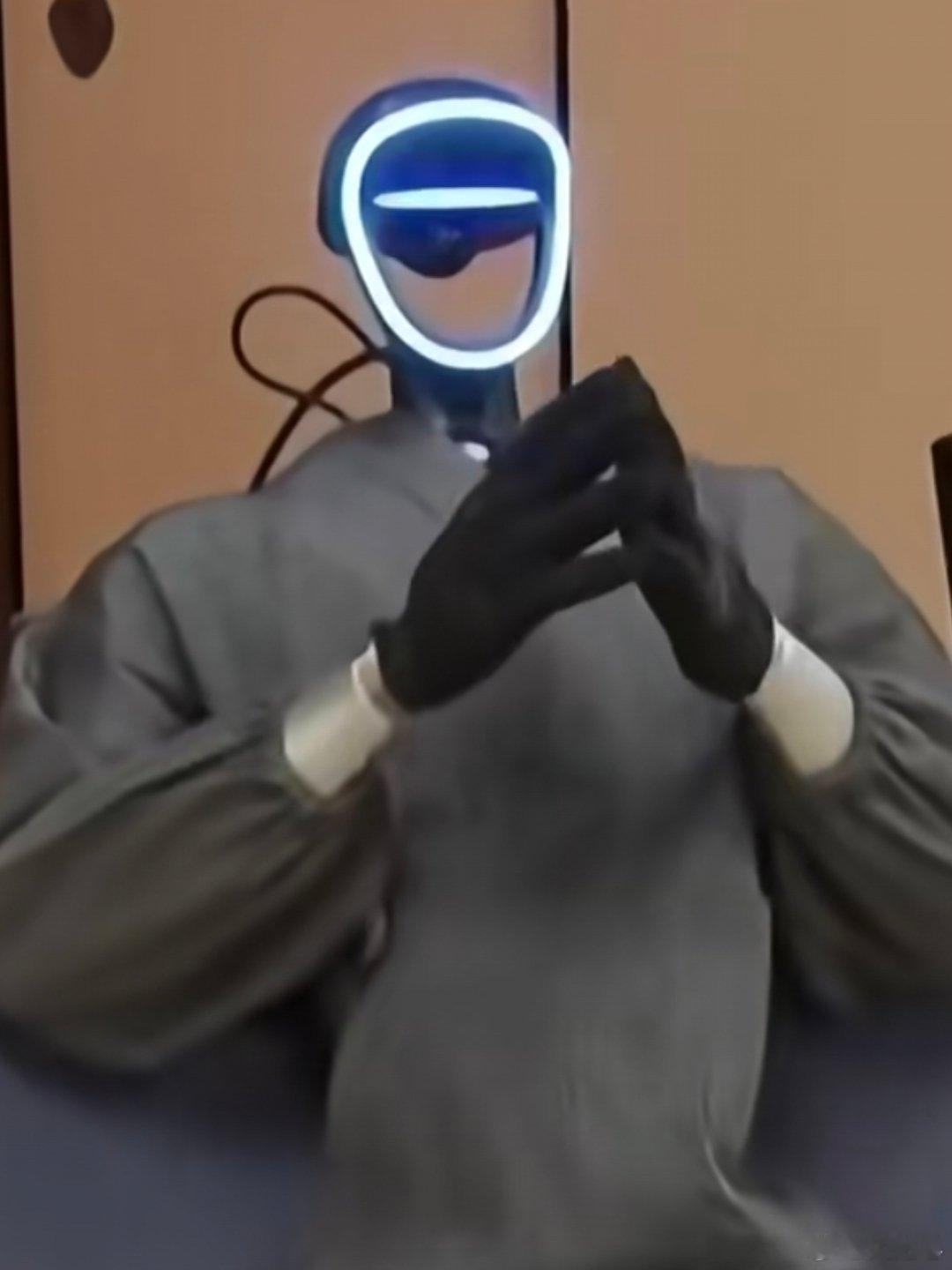 日本把宇树机器人改成僧侣 这日本人脑子洞挺大的，生意就这么做起来了。我觉得人形机