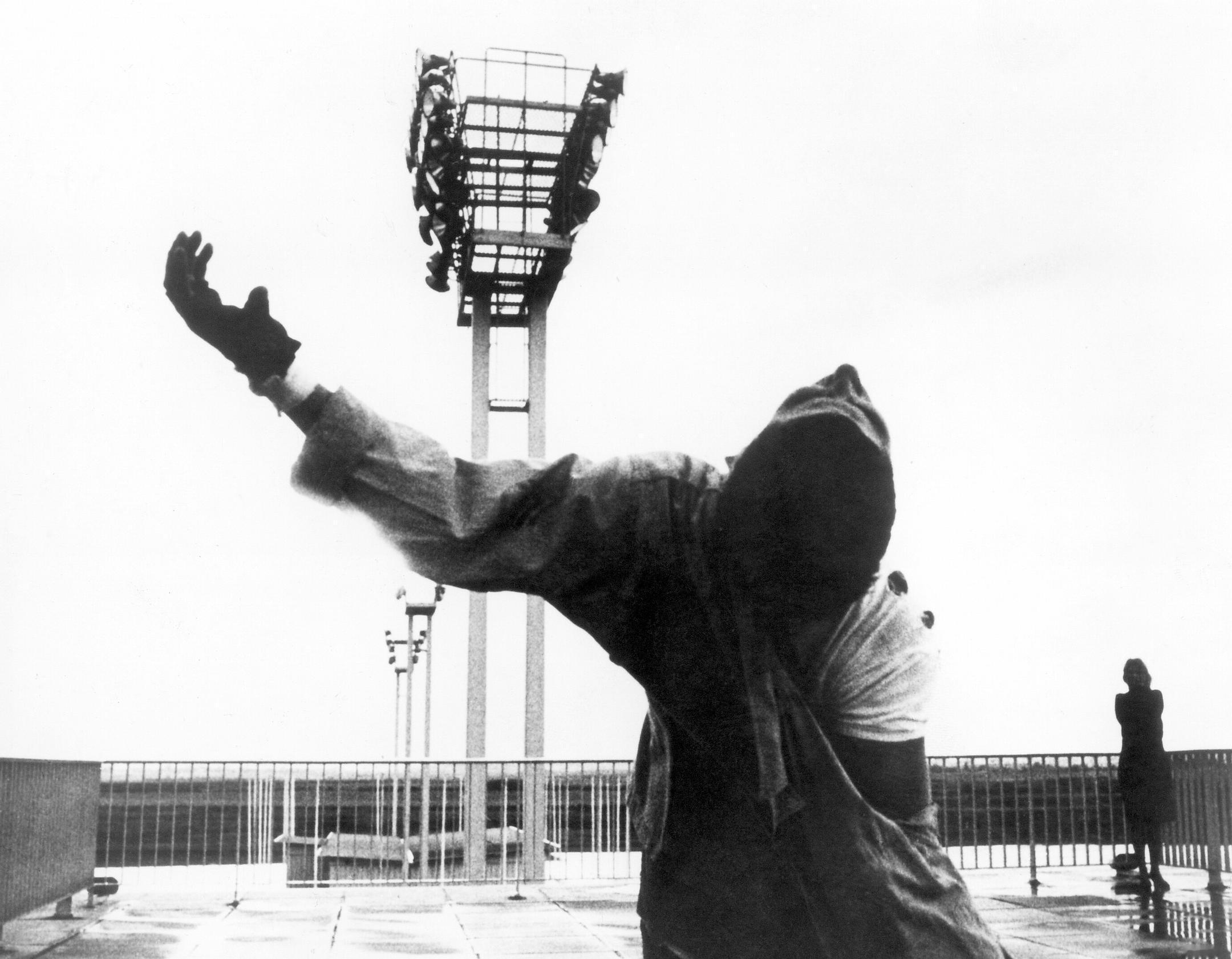 64年前的今天，克里斯·马克导演的《堤》在法国上映。这也是我个人最爱的实验电影之