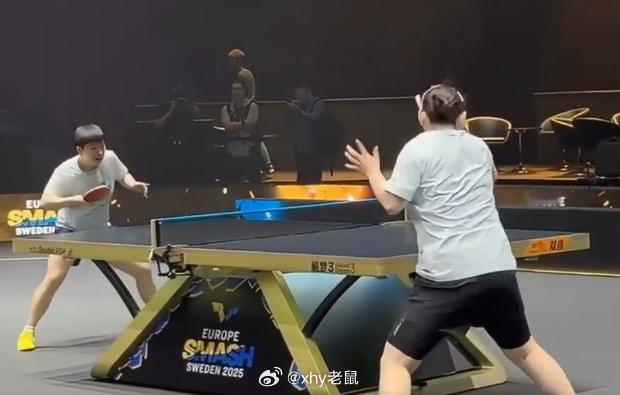 开心就好孙颖莎何卓佳开心到模糊 ​​​