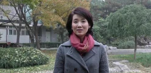 1983年，20岁的甘肃女孩李修平考入北广播音系，毕业前夕，央视要从系里25名女