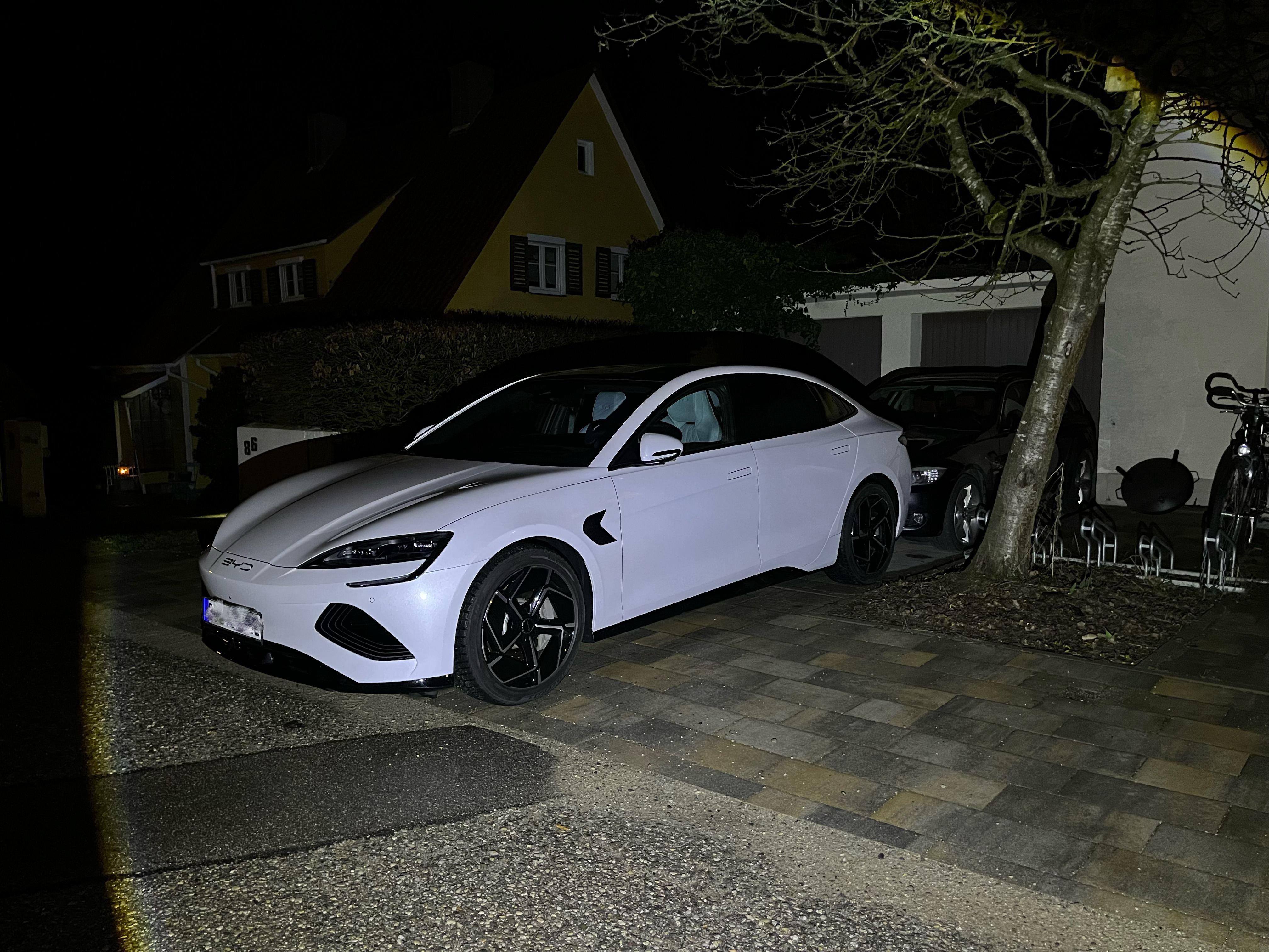 又在德国开上国产电车了[doge]#yz77聊车##比亚迪海豹# ​​​