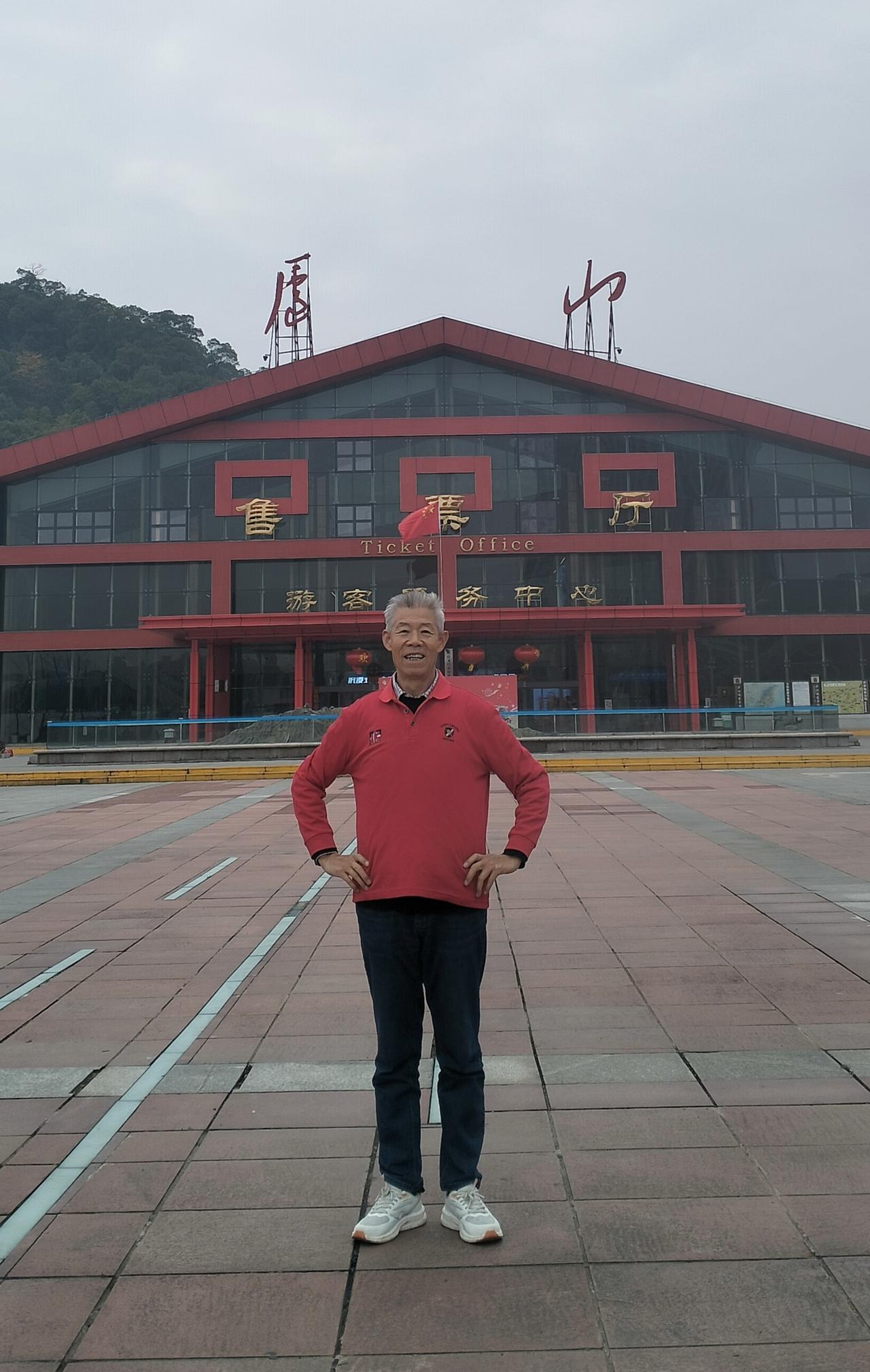 自驾海南之旅94——返程第10站  江西庐山

之前，我两次从庐山脚下经过，但都