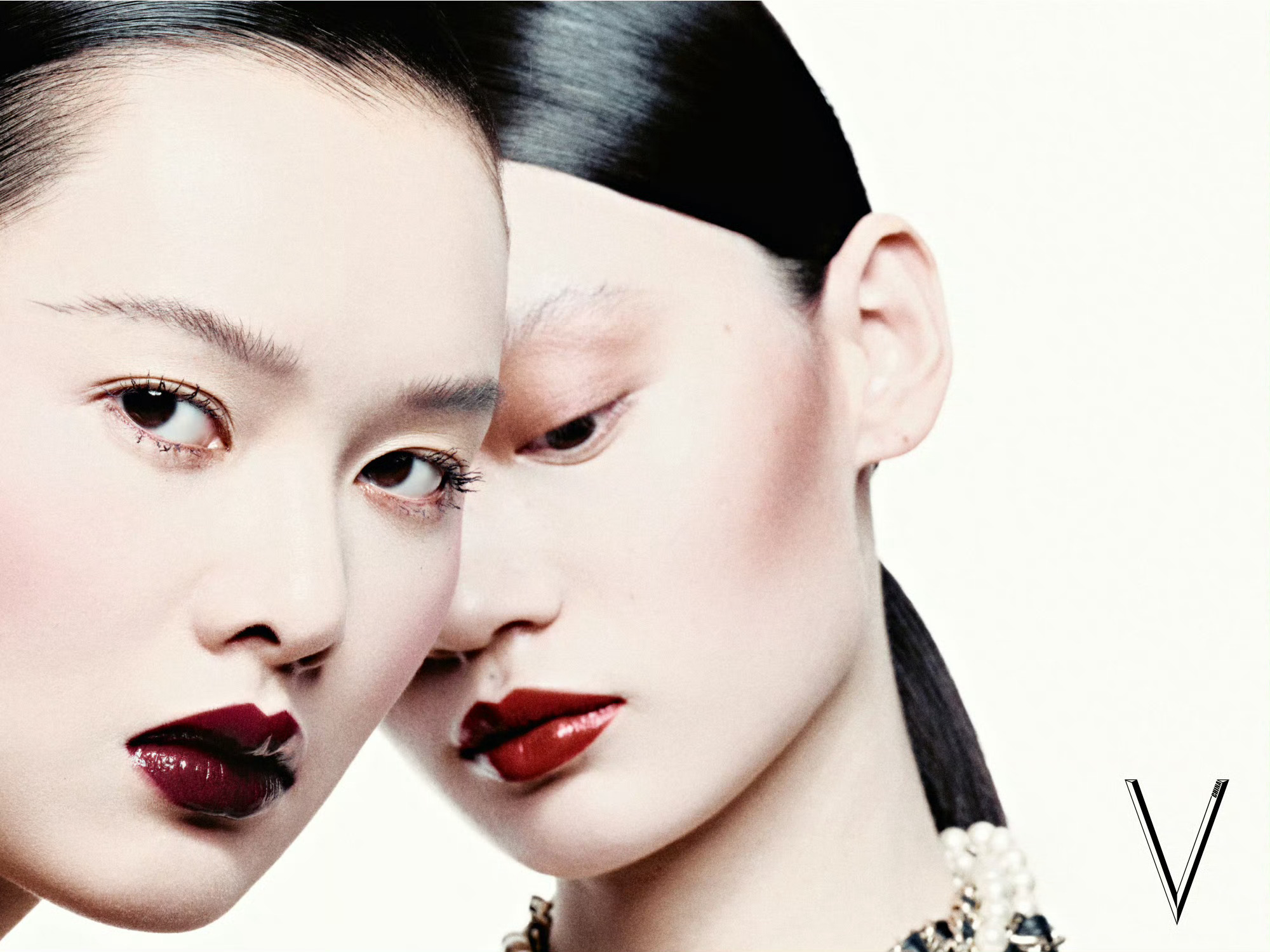 V中文版天马行空式显化摄影：张倩云模特：李舒萍 、刘惠LIU HUI 