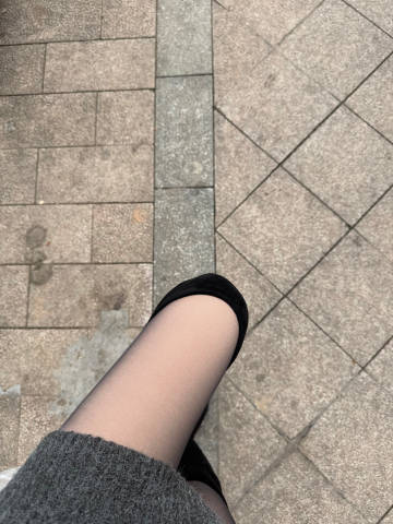 今年第一回穿黑丝去上班