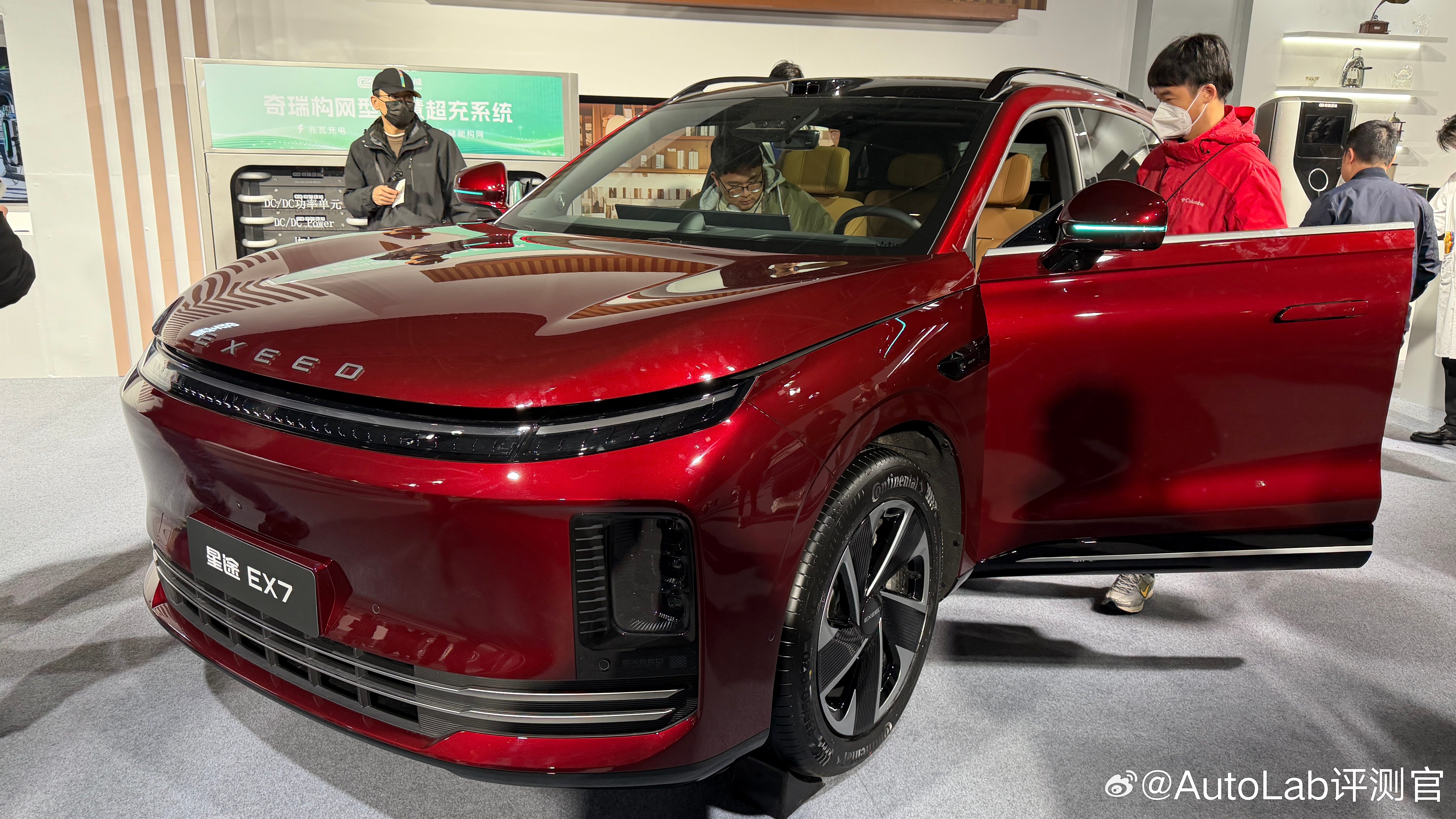 率先上半固态电池的奇瑞星途EX7已经开始盲定了，除了半固态电池，这车还有个亮点是