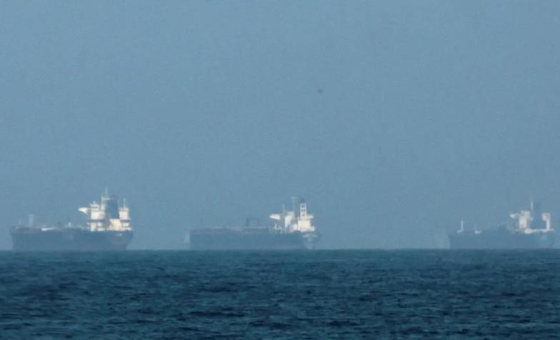 霍尔木兹海峡重开突生变数，伊朗加码五项条件，特朗普面临战败式赔偿难题。

伊朗国