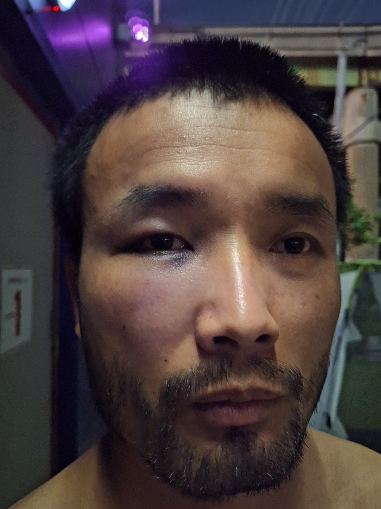 美国国庆节陈旺挨揍了 