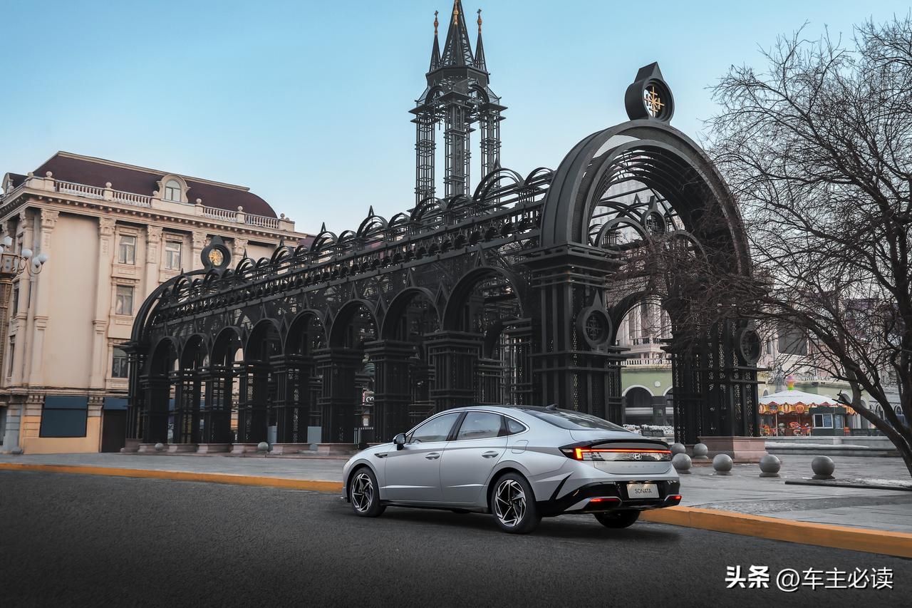 索纳塔再战中级车市场
说换车，我的脑海里满是B级车的阵容，但心里呐，早就暗自标好
