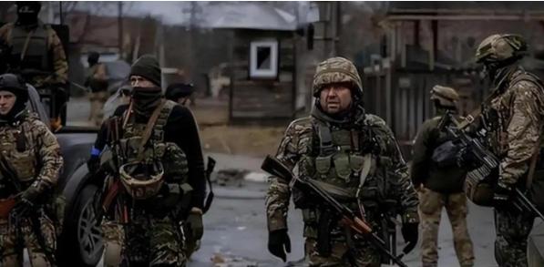 为什么俄罗斯放着几十万正规军不用，却大量依赖雇佣兵，其实俄罗斯不是放着几十万正规