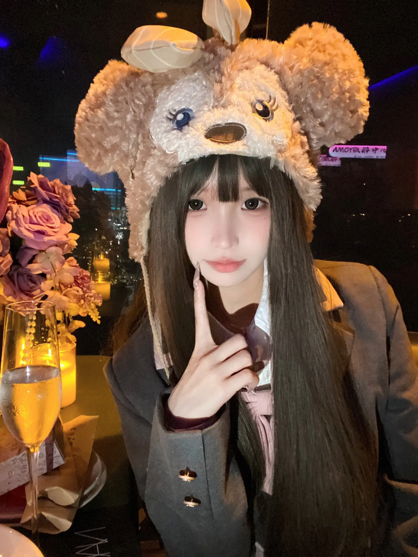 原来你跟谁都聊这么开心 我恨你꒦ິ^꒦ິ