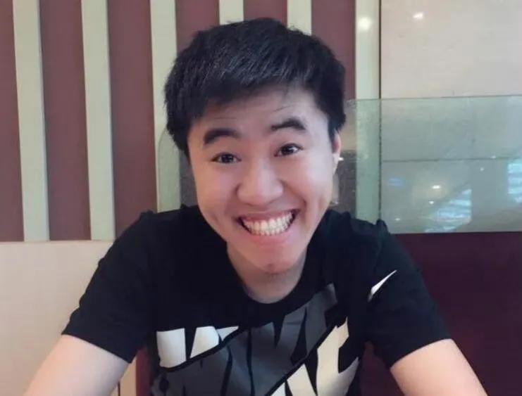 做贼心虚是吧？霸哥删除了近半年的所有直播录像[捂脸][捂脸][捂脸]


有网友