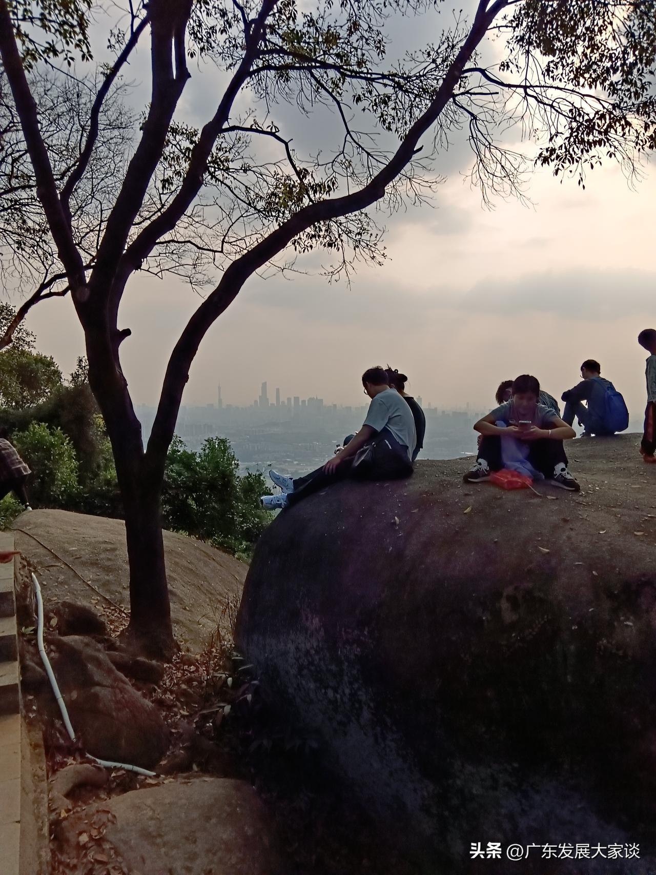 广州天河登山看风景！能看到广州塔！