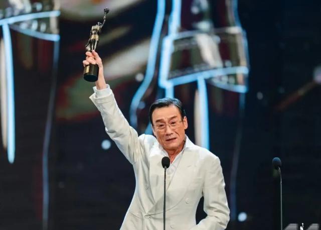 刘嘉玲的预言再次成真。

她早就吐槽过：
 
金像奖的影帝，不是姓刘，就是姓梁，