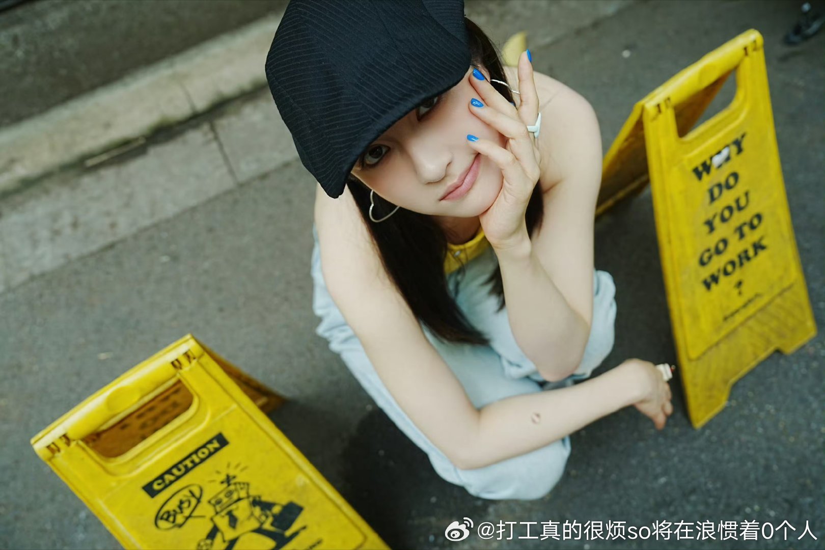 脸精修了膀子倒是“写实”