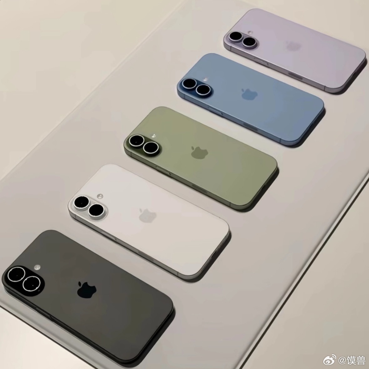 iPhone17或全球涨价受AI数据中心疯狂扩张，大量挤占DRAM和NAND闪存