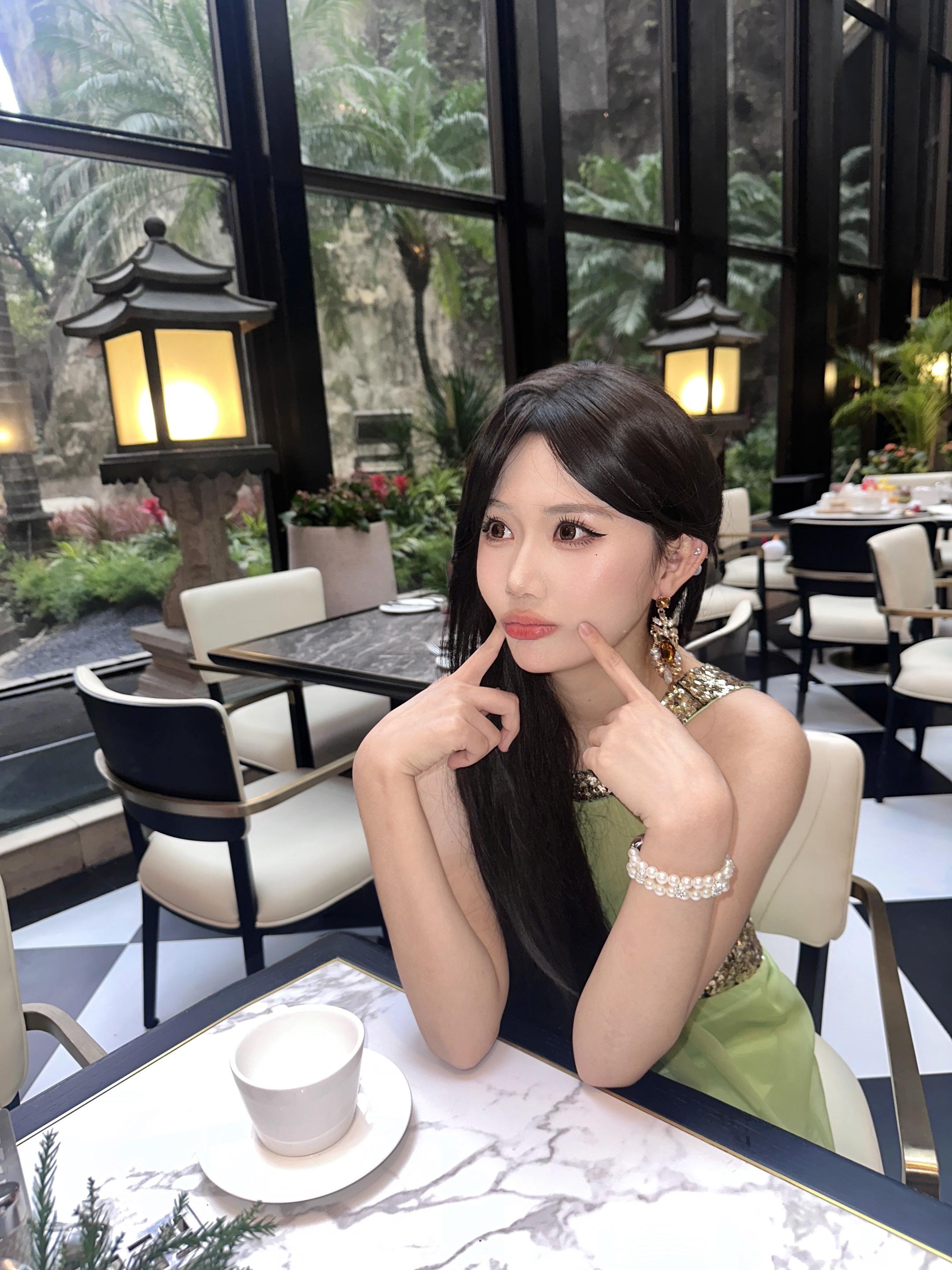 小人得志听起来很坏，小陈得志听起来就很萌。