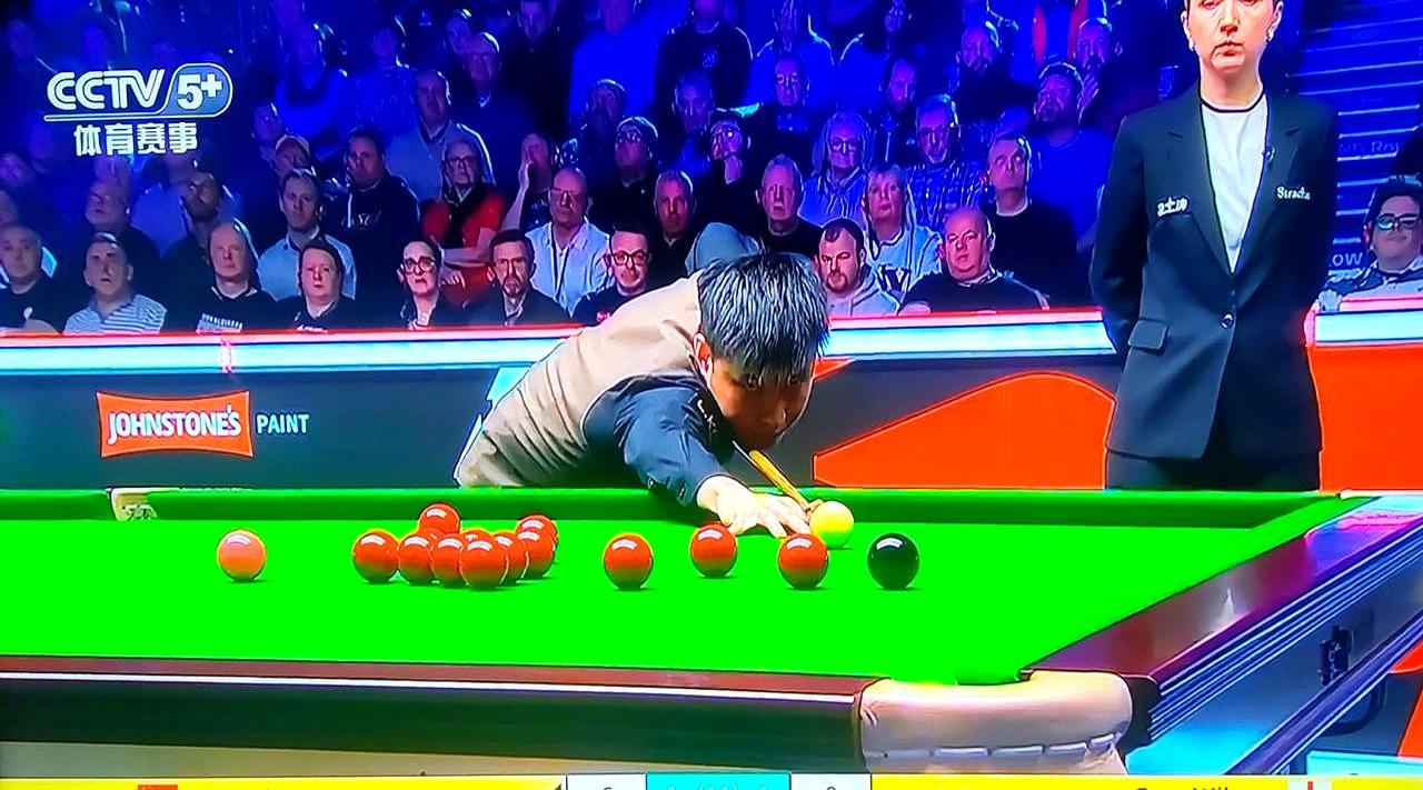 丁俊晖再输特鲁姆普，2-6出局！
 

特鲁姆普开局连轰三杆破百，丁俊晖追到2-