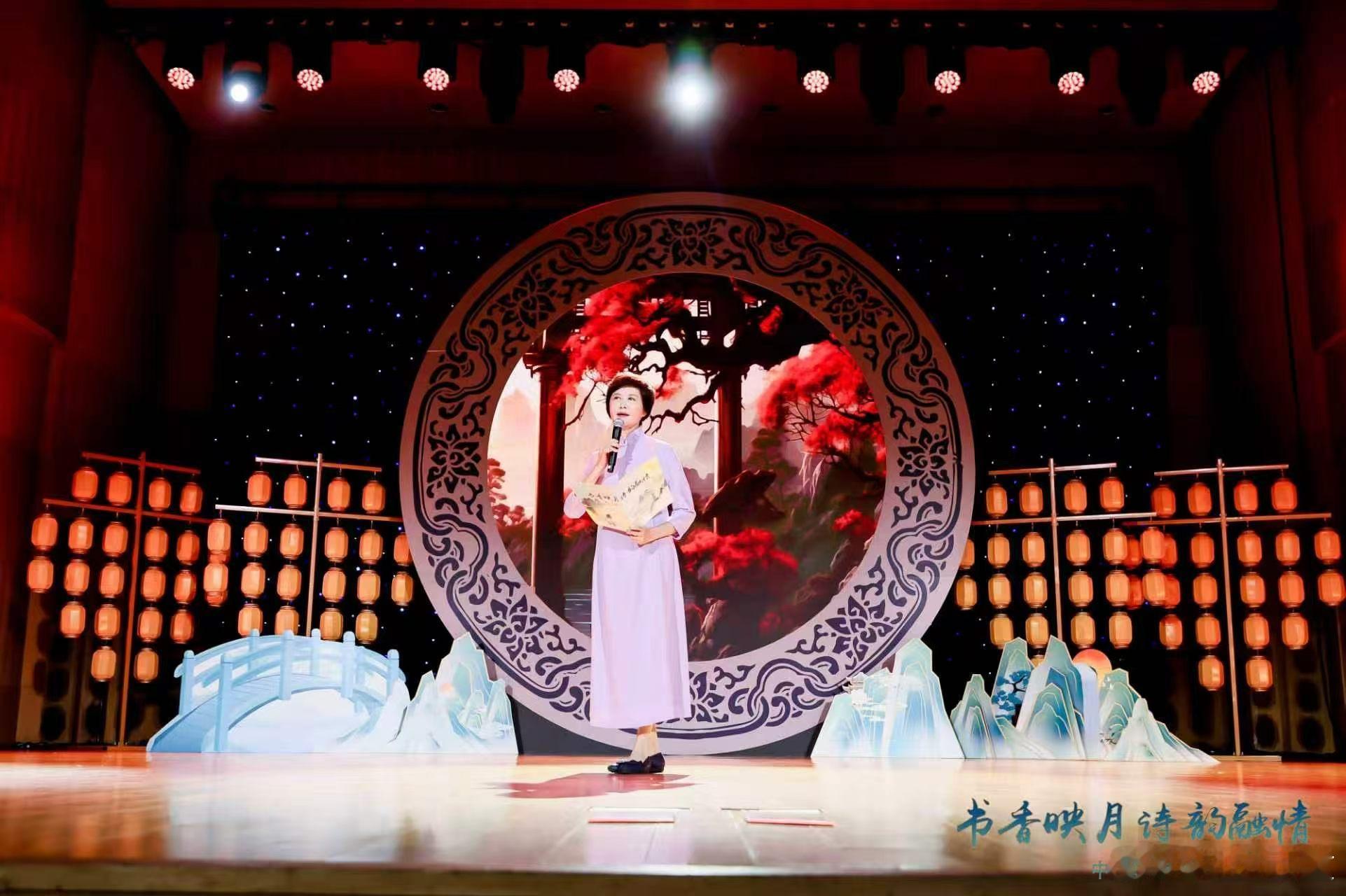 敬一丹曾在我们苏州人民广播电台实习过，给她留下了深刻的记忆！我们应该组织当时的老