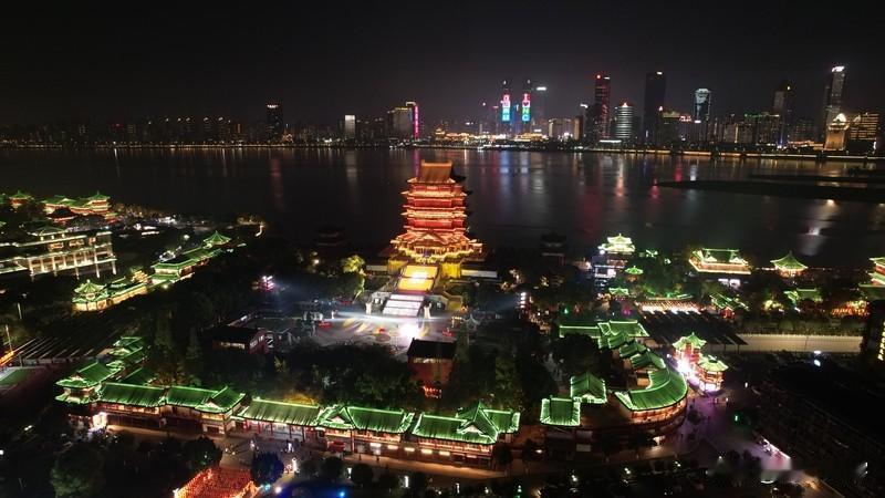 岳阳楼记,滕王阁序为什么好? 《岳阳楼记》和《滕王阁序》好在哪，真值得好好说道。