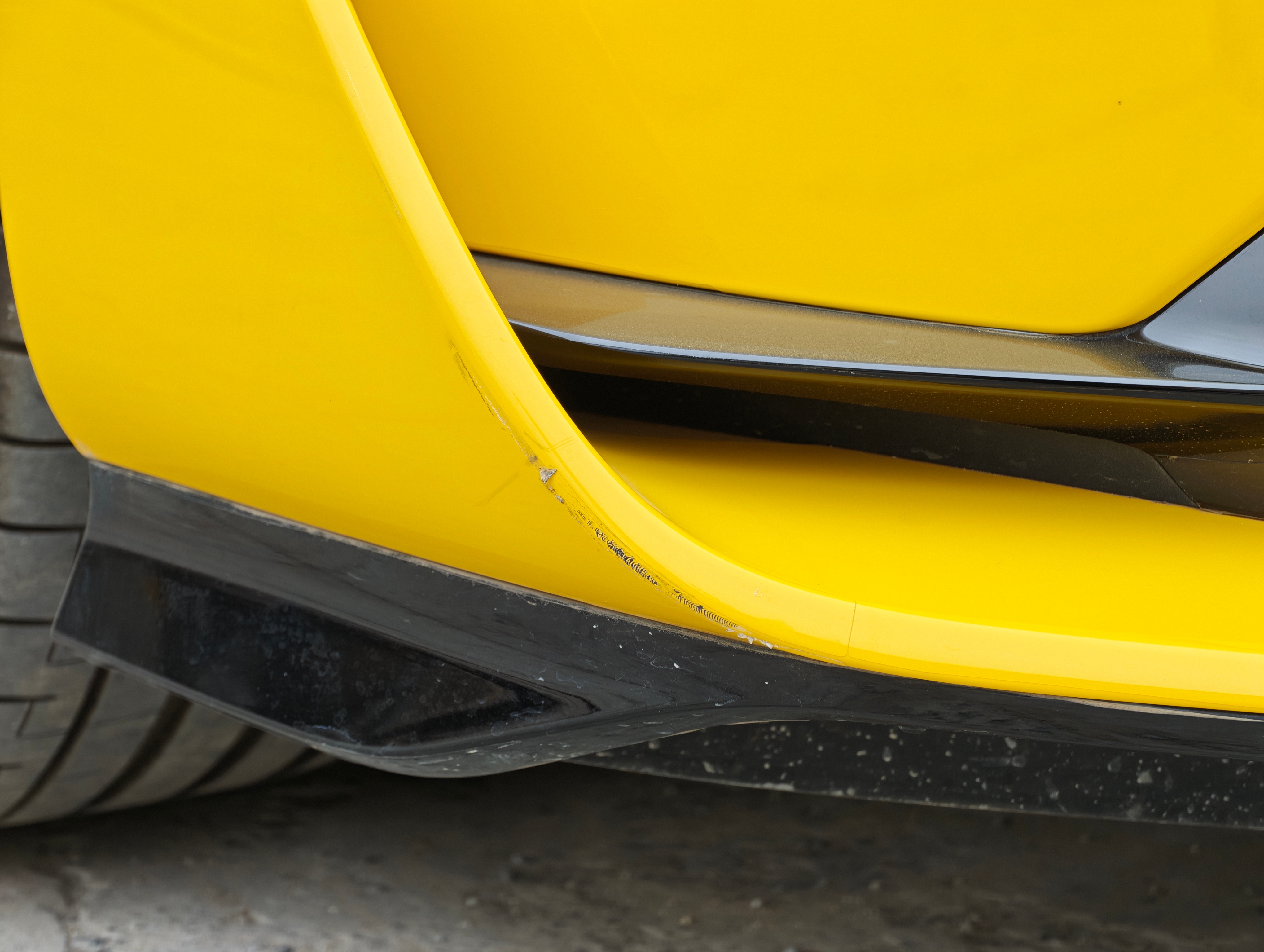 好嘛，贴的车衣有用了