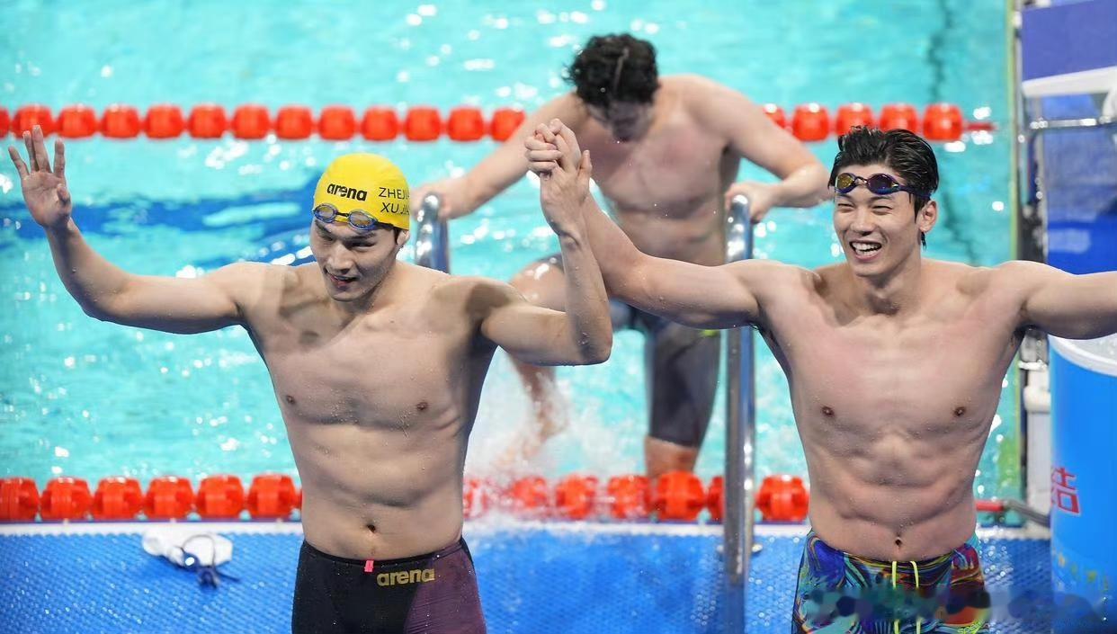 徐嘉余，一个统治全国仰泳13年的男人。

汪顺，一个统治了全国200米个人混合泳