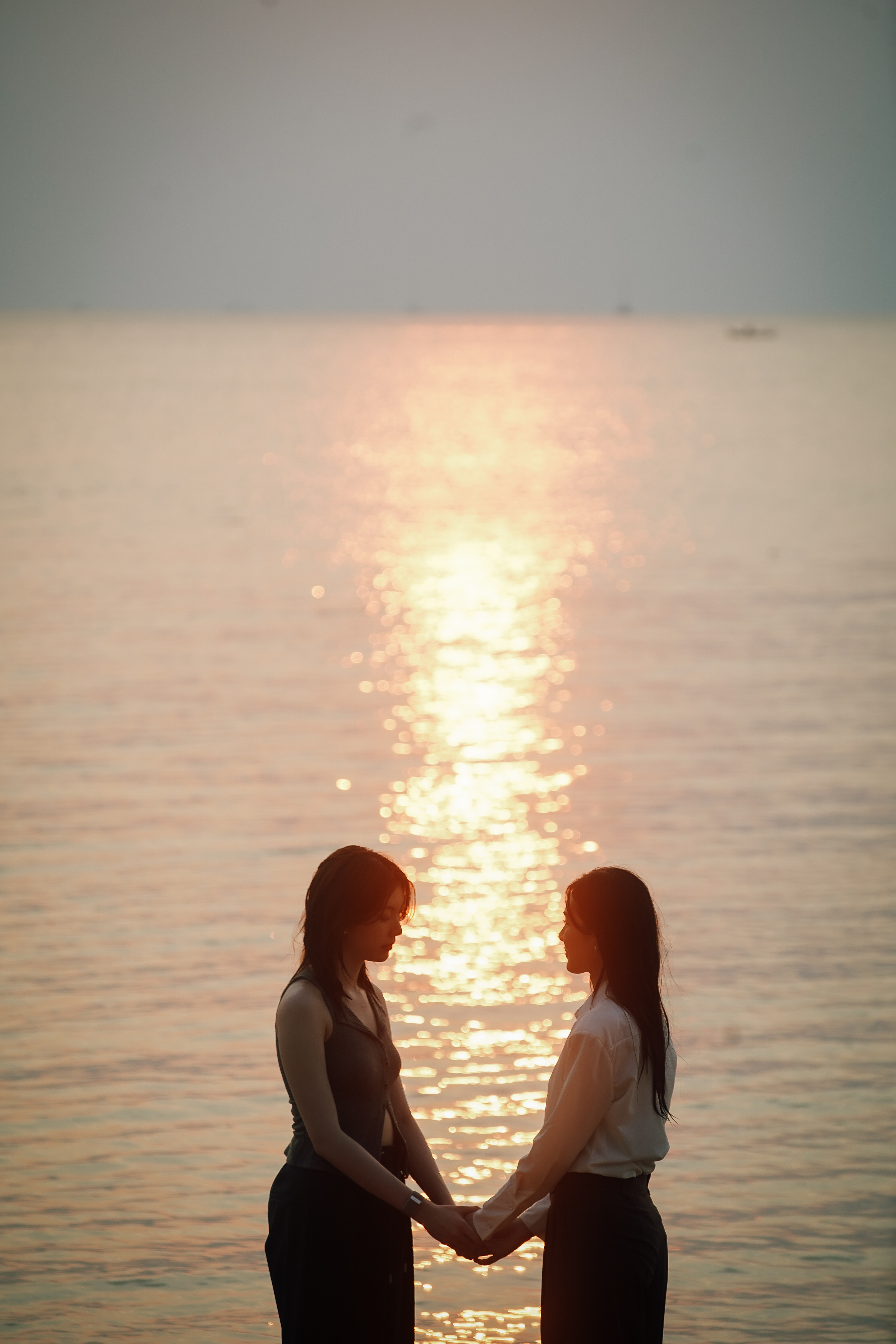 lingorm[超话] 💜lingorm 官推更新:“分享壁纸  • 和P'r
