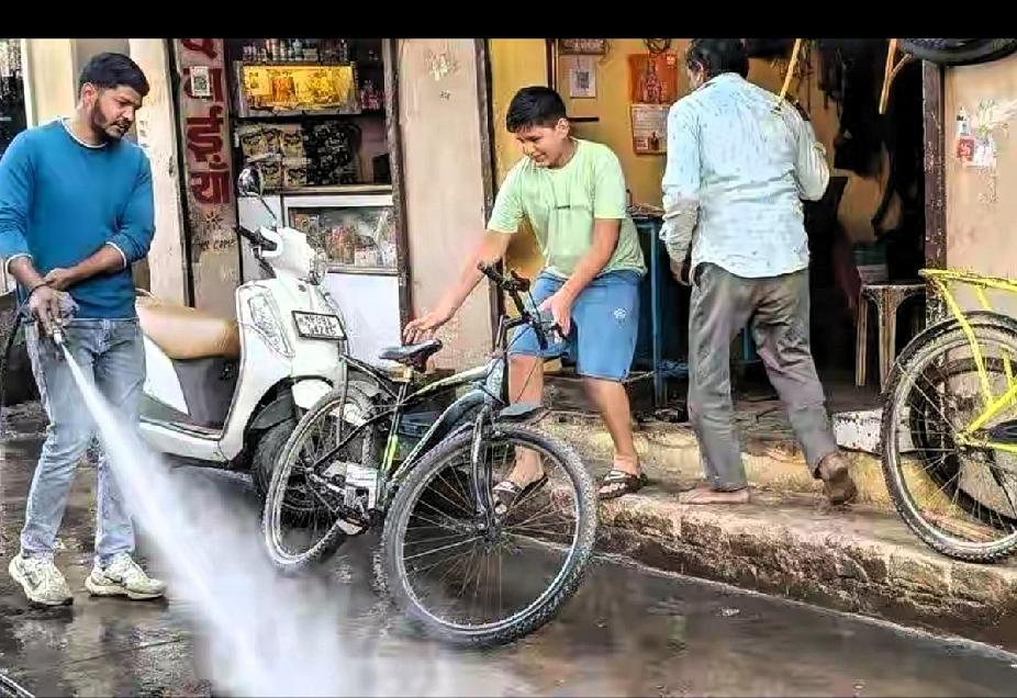 还以为三哥已经百毒不侵了！
据印度媒体今天（1月2日）报道，印度中央邦印多尔市饮