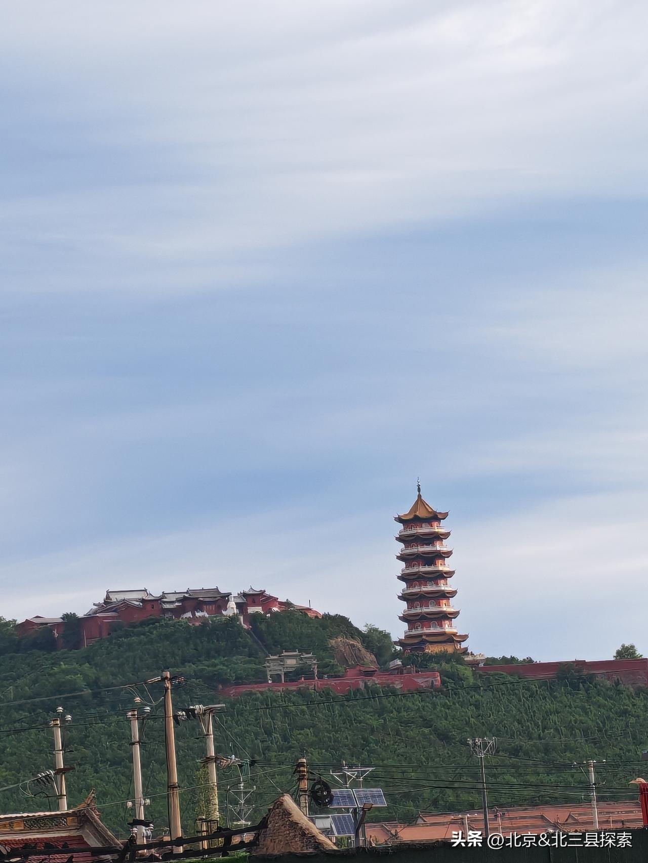 来大同旅游，可别只盯着石窟和寺庙，大同火山群这一自然奇观绝不能错过。从大同市区出