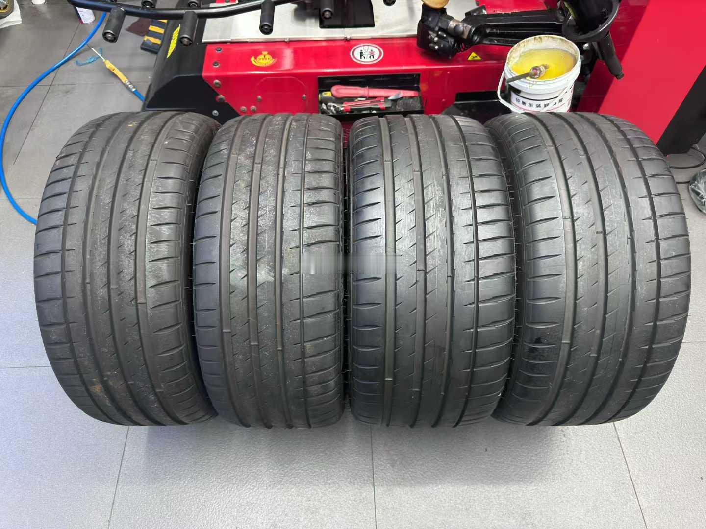 代友出： 准新米其林PS4S 正规行货4条235-40-19 2条265-35-