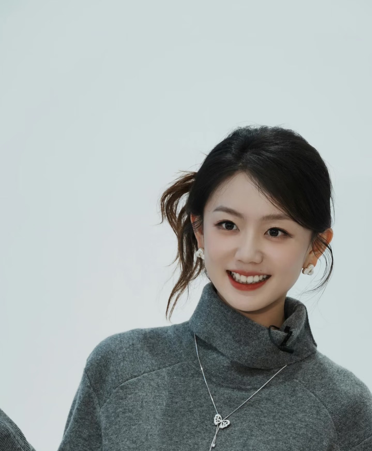 许嵩冯禧官宣结婚许嵩结婚了我不羡慕，但我就羡慕他一点，86年的许嵩，竟然到了20