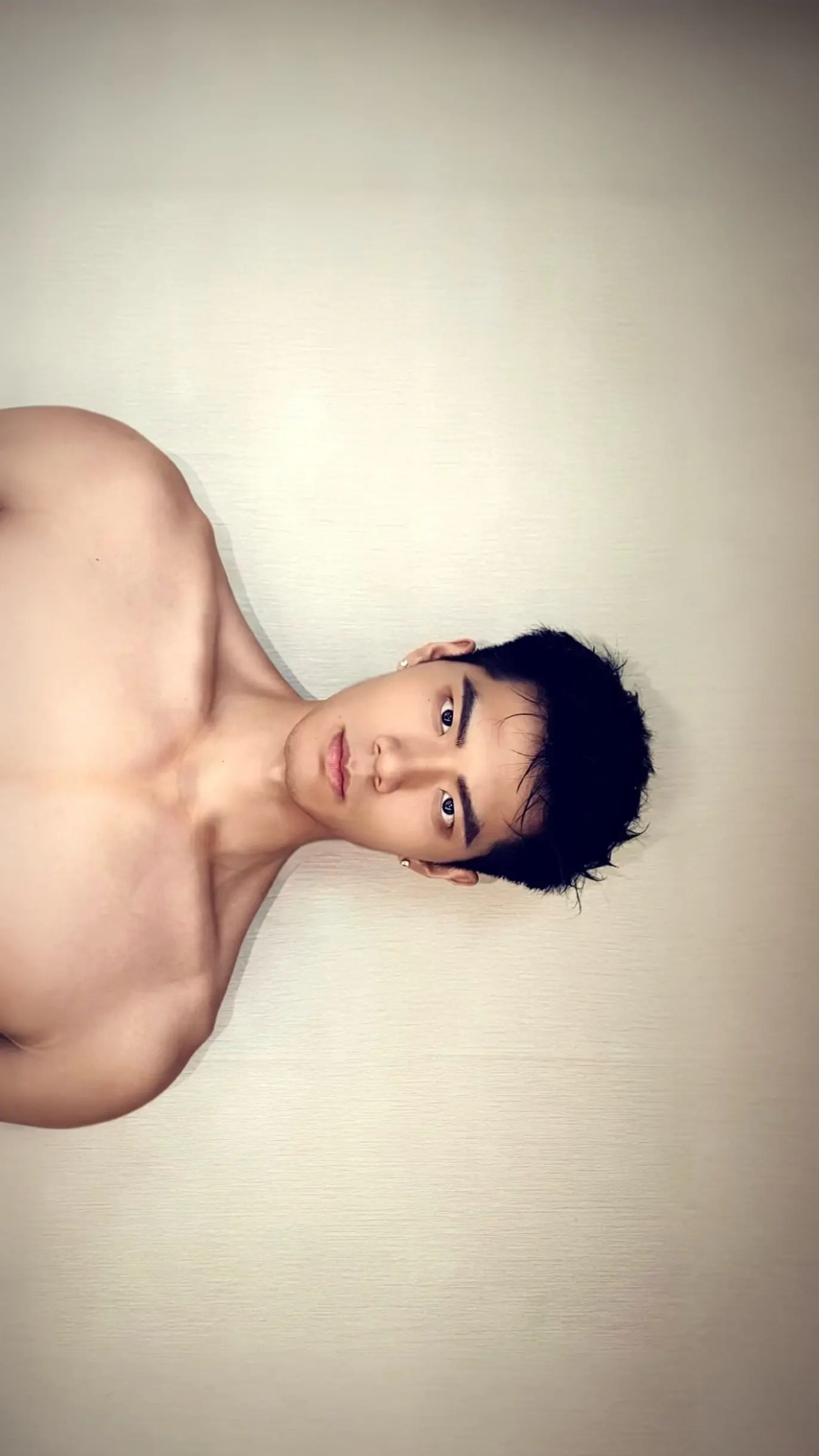 长那个软样子就别配硬曲了