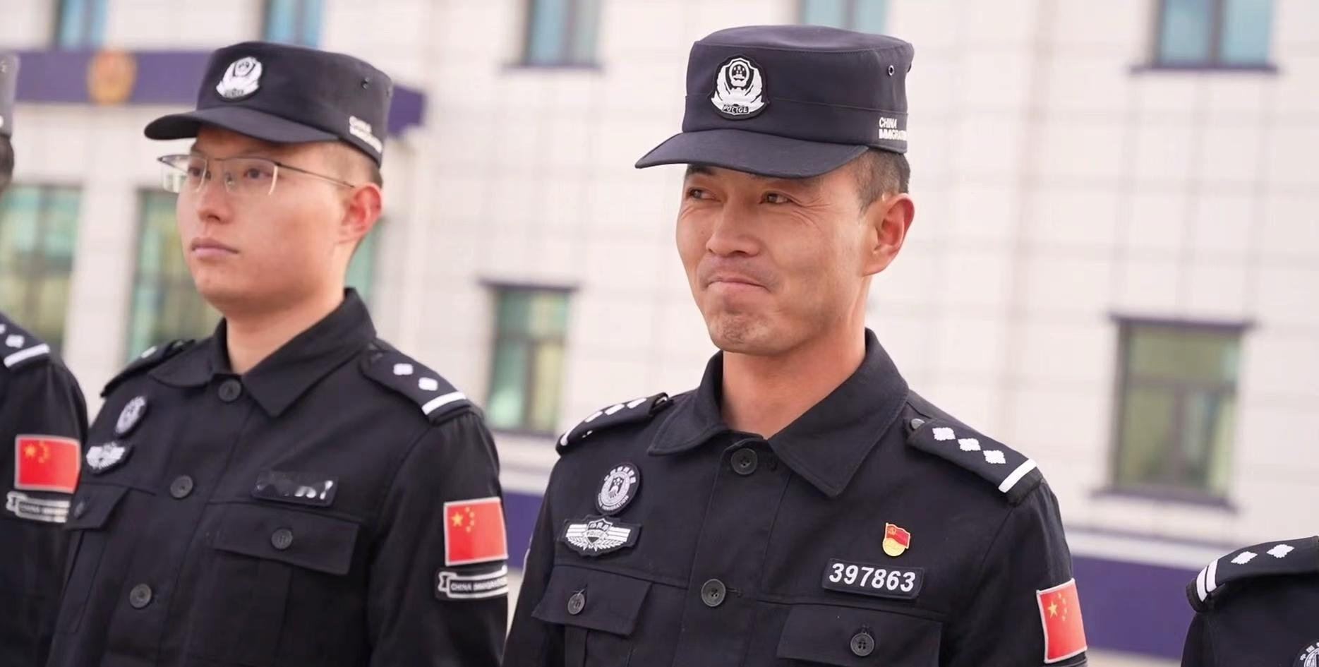 西藏山南的边境线，海拔5400米。那里没有热闹的集市，却有最坚定的守望。春节期间