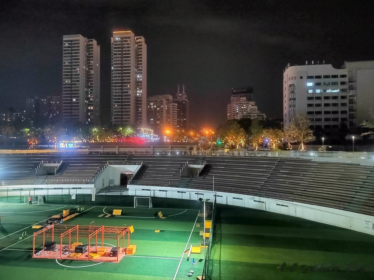 “功夫女足”目前观影热潮持续发酵，好多地方的文旅已经纷纷加入，咱洛阳的文旅也应该