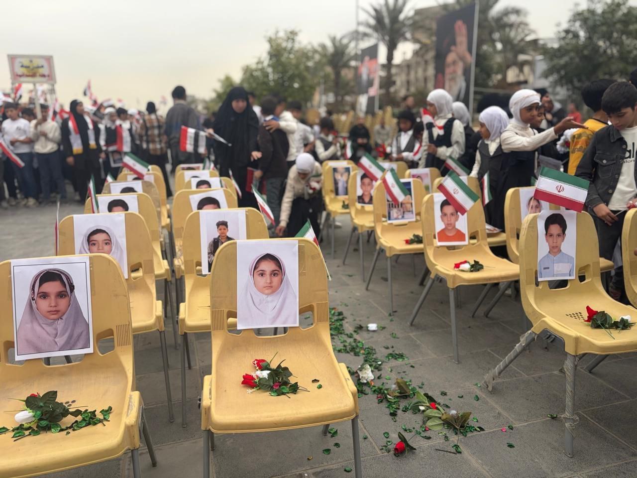 伊拉克学生聚集在解放广场谴责美以空袭伊朗米纳布学校 