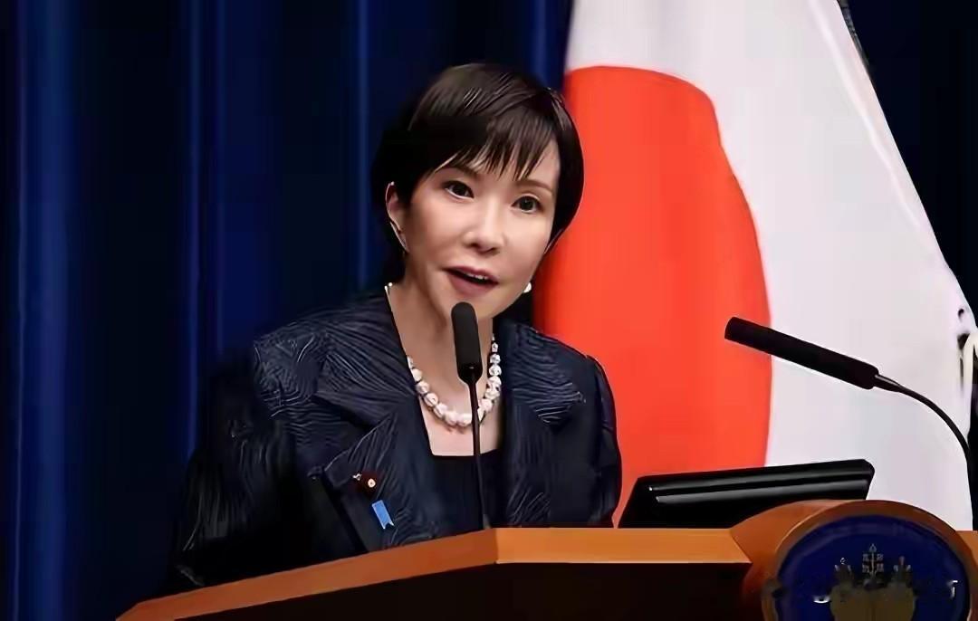 抢戏抢到欧洲去了？日本政客高市提着行李箱赴欧狂刷G7存在感，活像只孔雀跑去别人地
