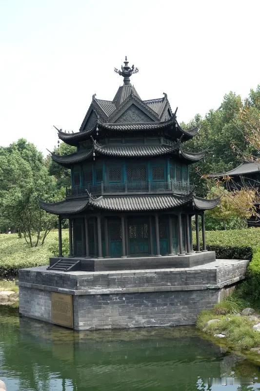 夏日生活打卡季 夏日生活，不必总依赖冰饮空调，古人的消暑方式就很有韵味。大暑时，