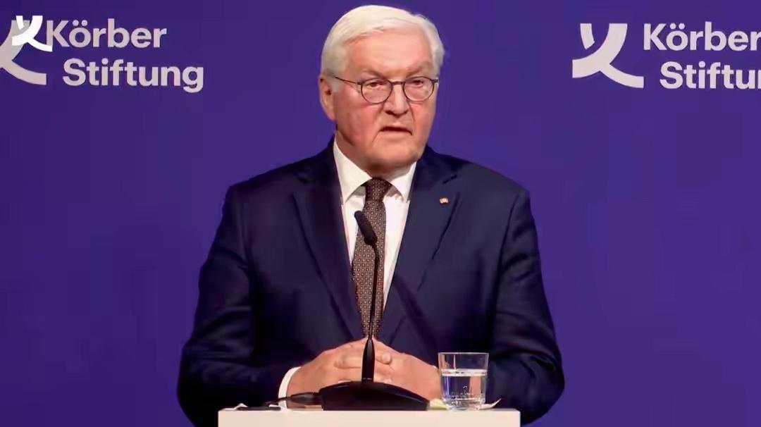 《德总统警示：莫让世界坠入“盗贼丛林”》

当地时间1月7日，德国总统施泰因迈尔