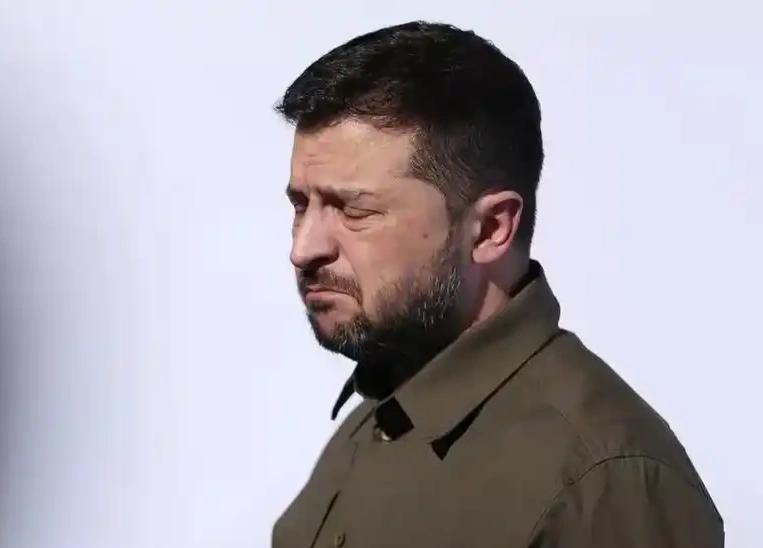 泽连斯基现在是真的难！近日，他签署了总统令，允许60岁以上的人员在战时状态下以合