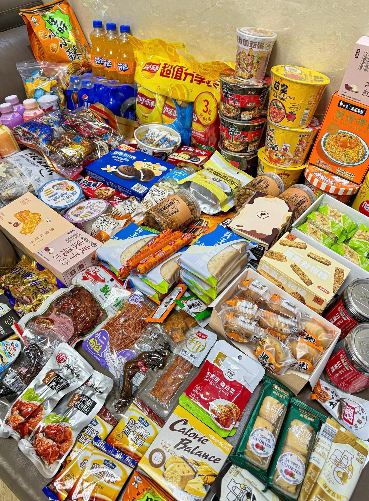 零食行业小真相，看懂不踩坑

1、酥，就是油多
2、脆，就是糖多
3、果味，大多