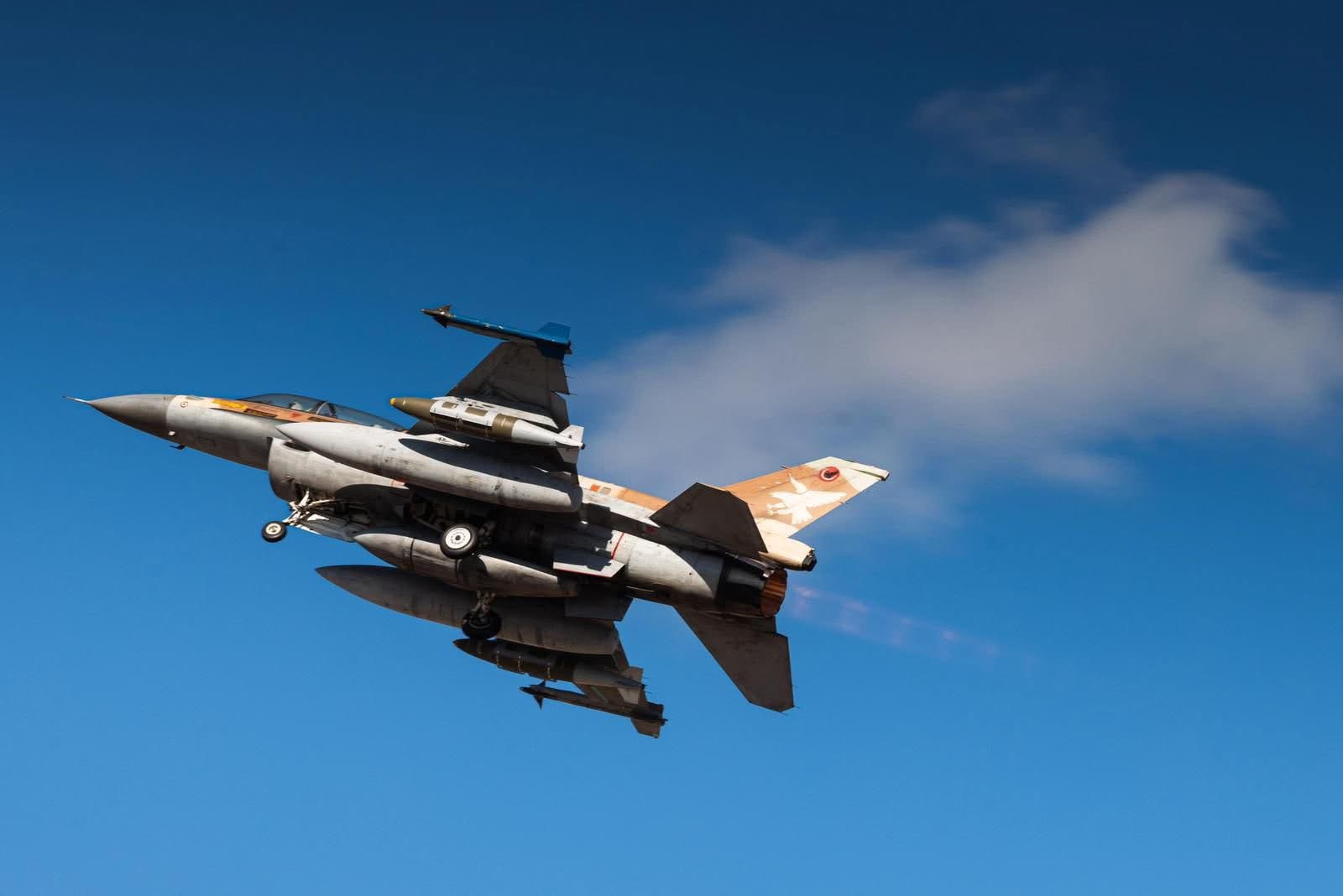 “怒吼雄狮”行动中的以色列空军（IAF）第109“山谷/谷地”中队F-16D带J